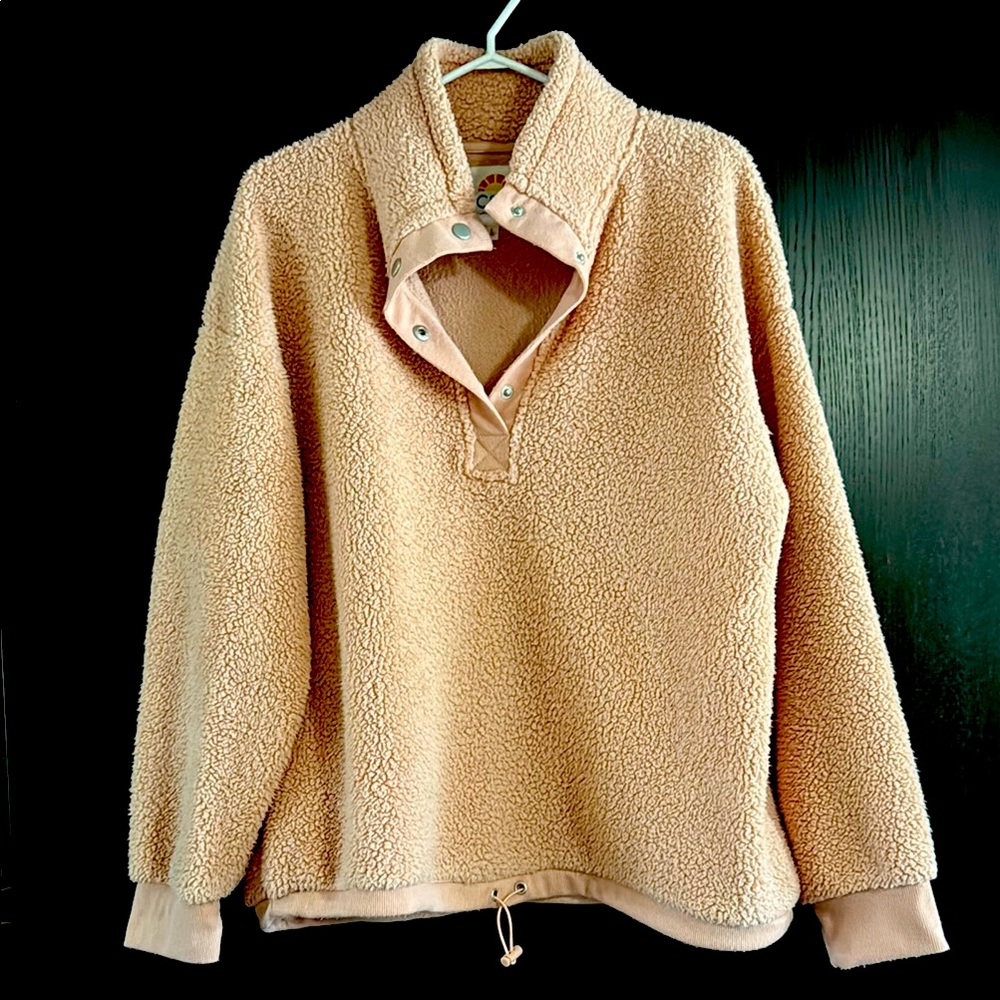 C&C California waist length pullover snap neck fleece (L). Peach colour